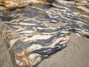 15. Камень «в волнах&#187; - Роговик. Такие примечательные камни украшают пляж Агиос Иоаннис.